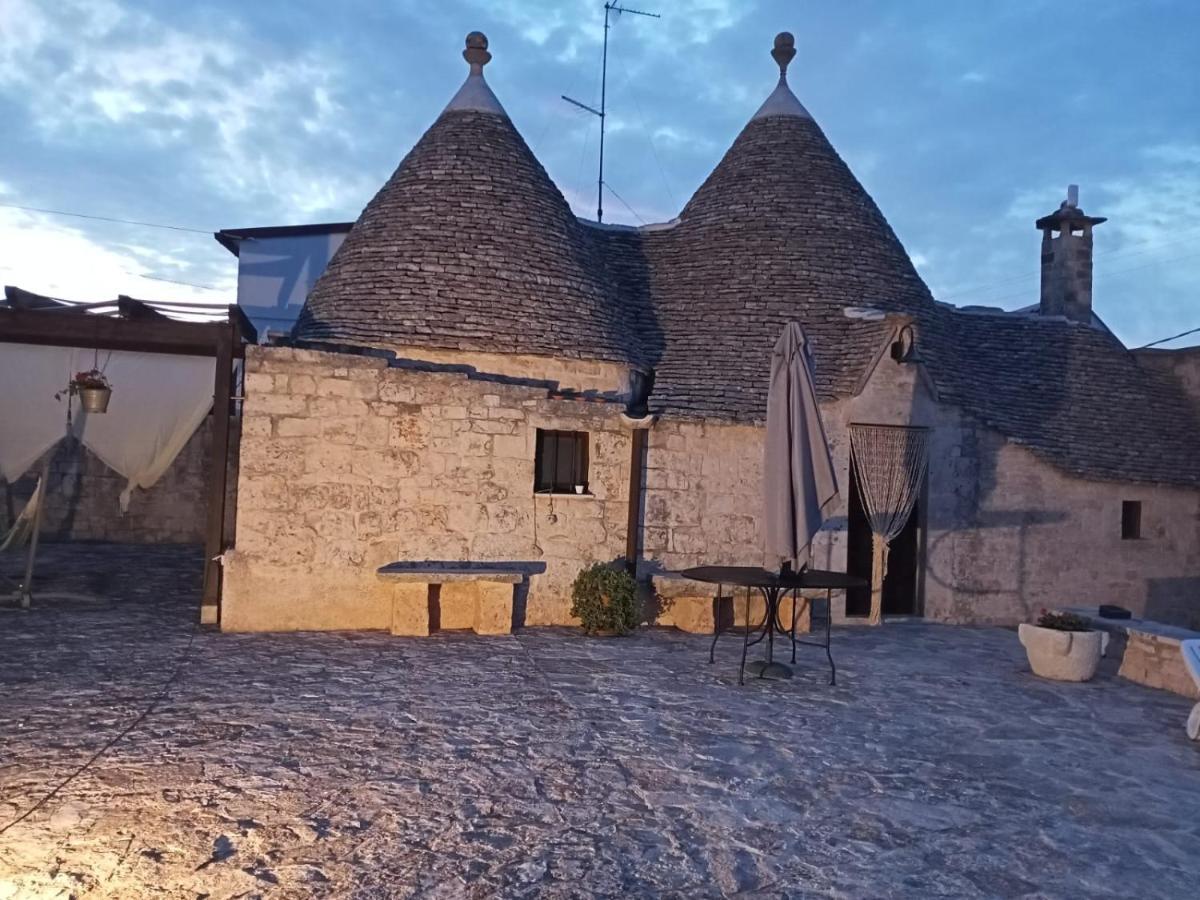 アルベロベッロ Trulli Domus Petraヴィラ エクステリア 写真