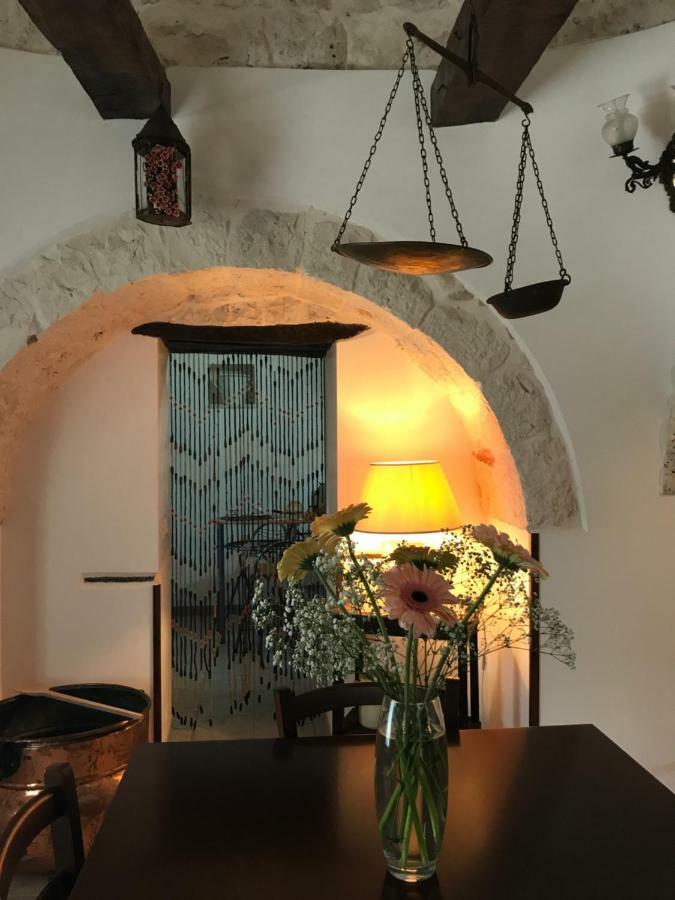 アルベロベッロ Trulli Domus Petraヴィラ エクステリア 写真