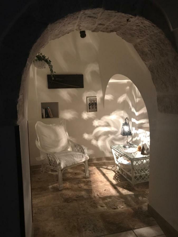 アルベロベッロ Trulli Domus Petraヴィラ エクステリア 写真