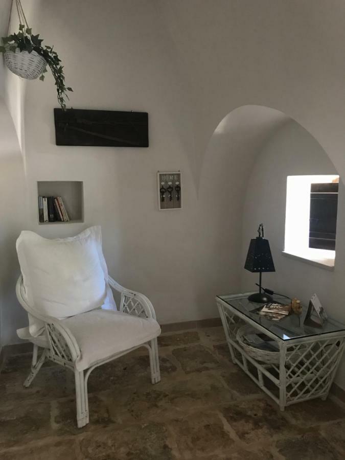アルベロベッロ Trulli Domus Petraヴィラ エクステリア 写真