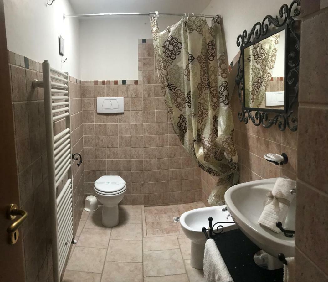 アルベロベッロ Trulli Domus Petraヴィラ エクステリア 写真